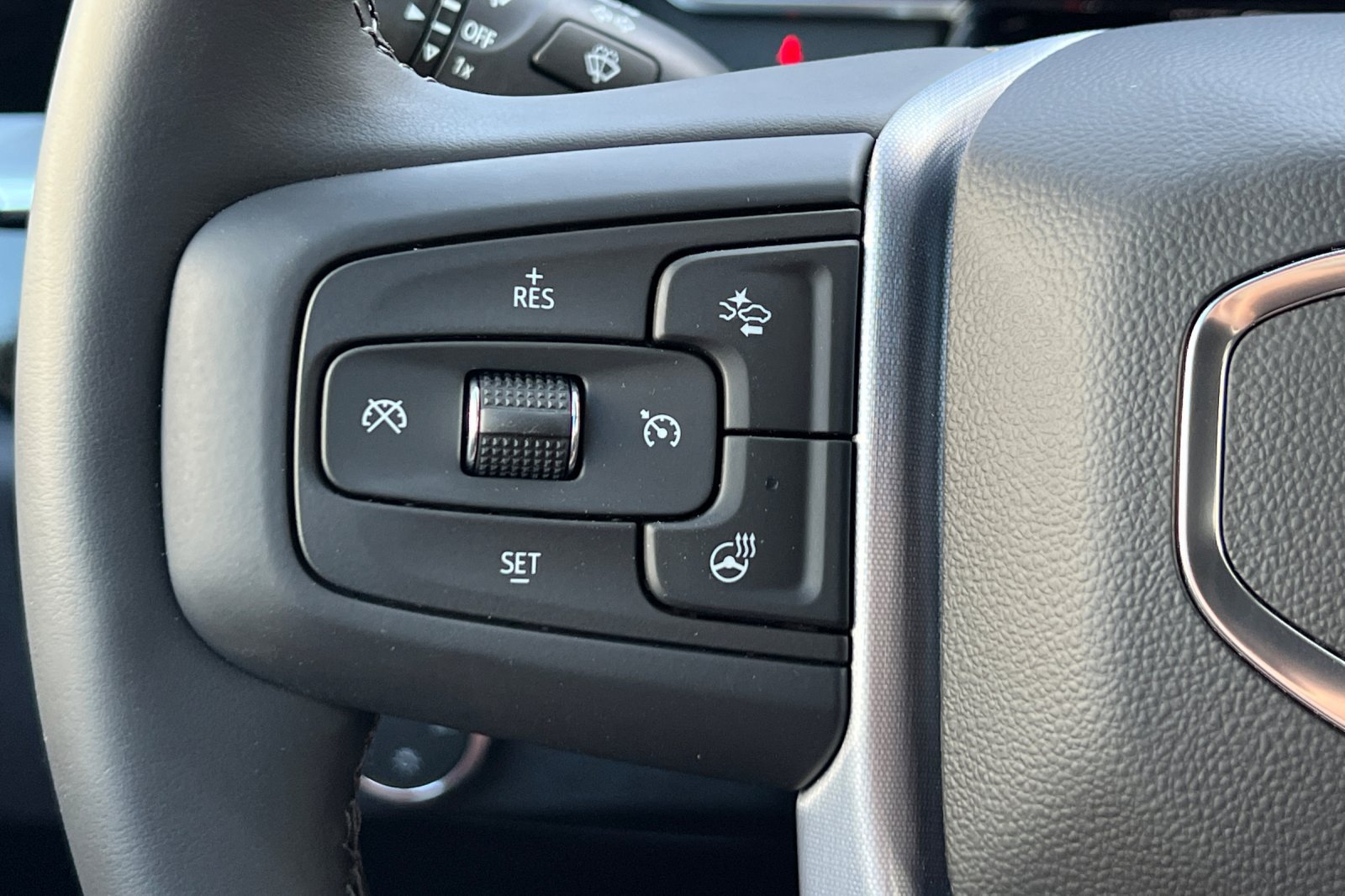 Used 2026 GMC Sierra 1500 SLE RWD image 31
