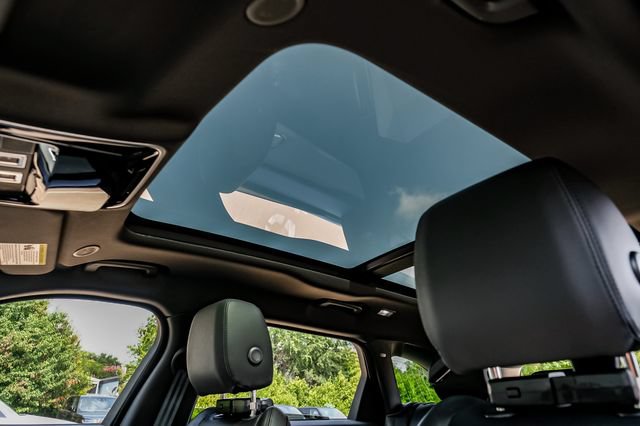 New 2026 Land Rover Range Rover Velar S AWD/4WD image 4