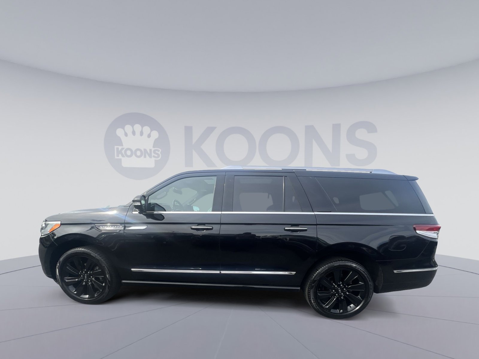 Used 2022 Lincoln Navigator L Reserve AWD/4WD image 7