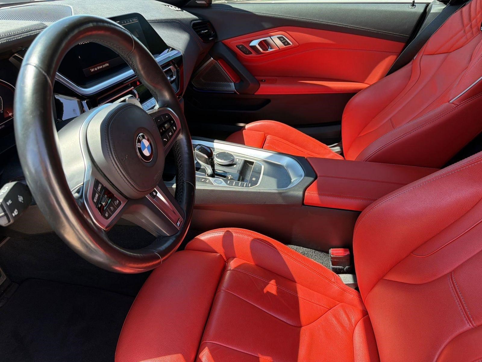 Certified 2022 BMW Z4 M40i w/ Premium Package RWD image 5