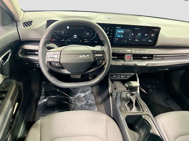 Used 2025 Kia K4 EX image 24