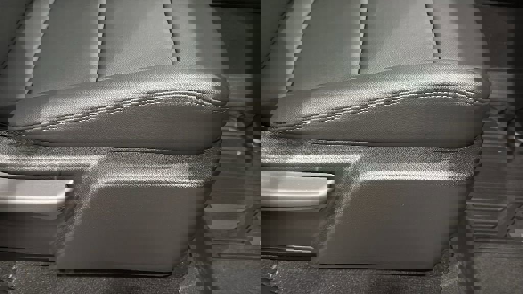 New 2026 GMC Canyon Elevation w/ Convenience Package image 13