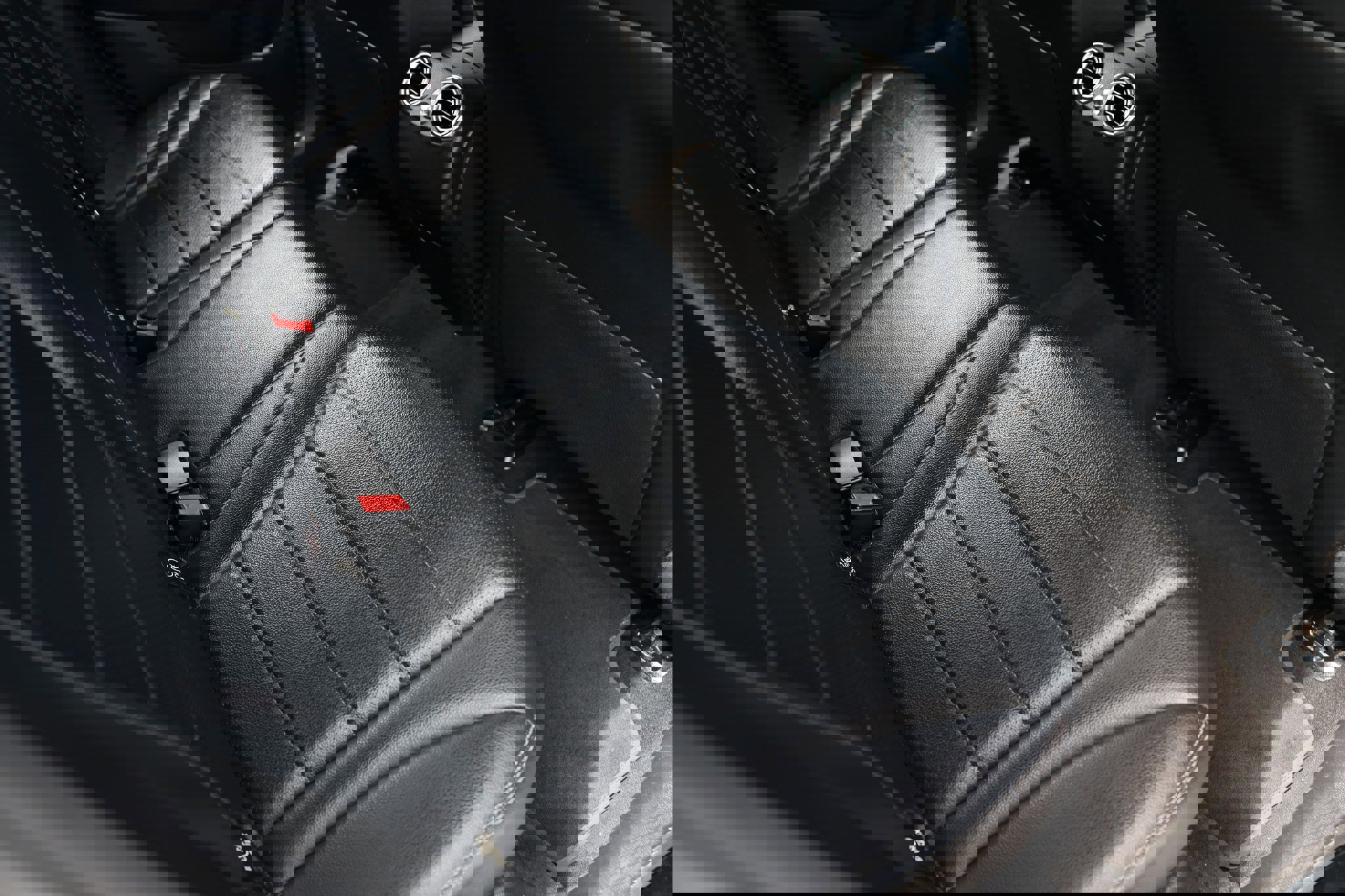 Used 2019 Mercedes-Benz GLC 300 w/ Premium Package image 16