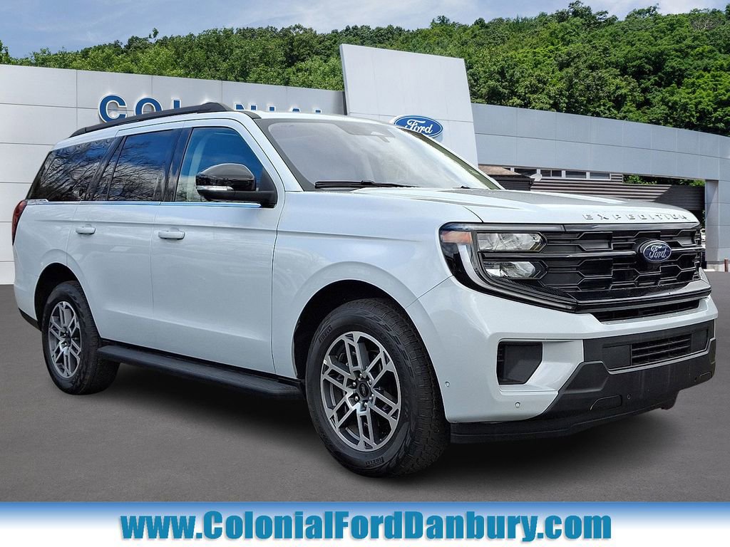 Certified 2025 Ford Expedition Active image 1