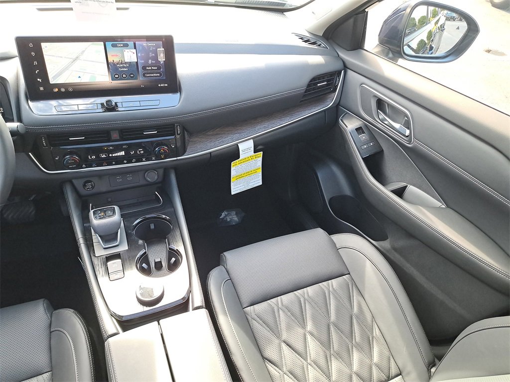 New 2026 Nissan Rogue Platinum image 17