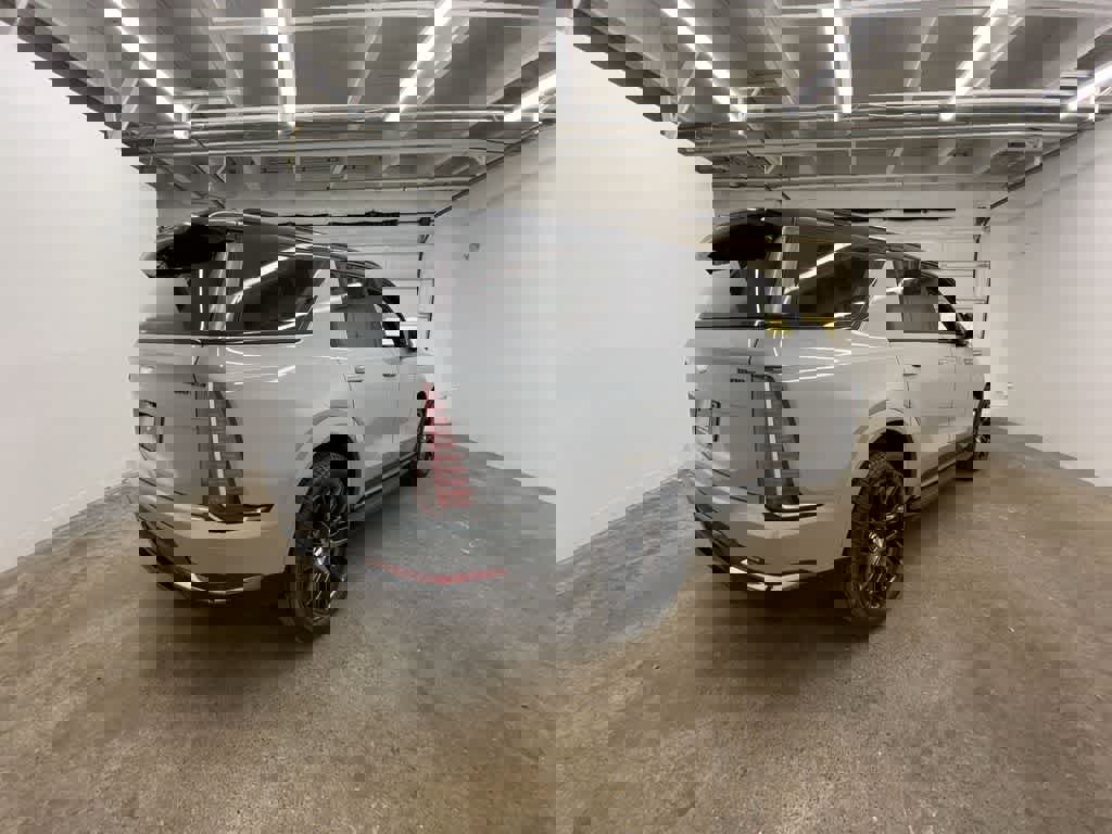 Certified 2026 Cadillac Escalade IQL Sport 1 w/ LPO, ONYX Package image 6