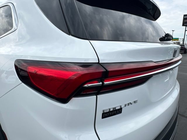 Used 2025 Buick Enclave Preferred AWD/4WD image 25