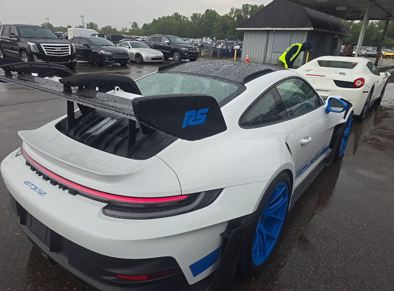 Used 2025 Porsche 911 GT3 RS w/ Weissach Package RWD image 2