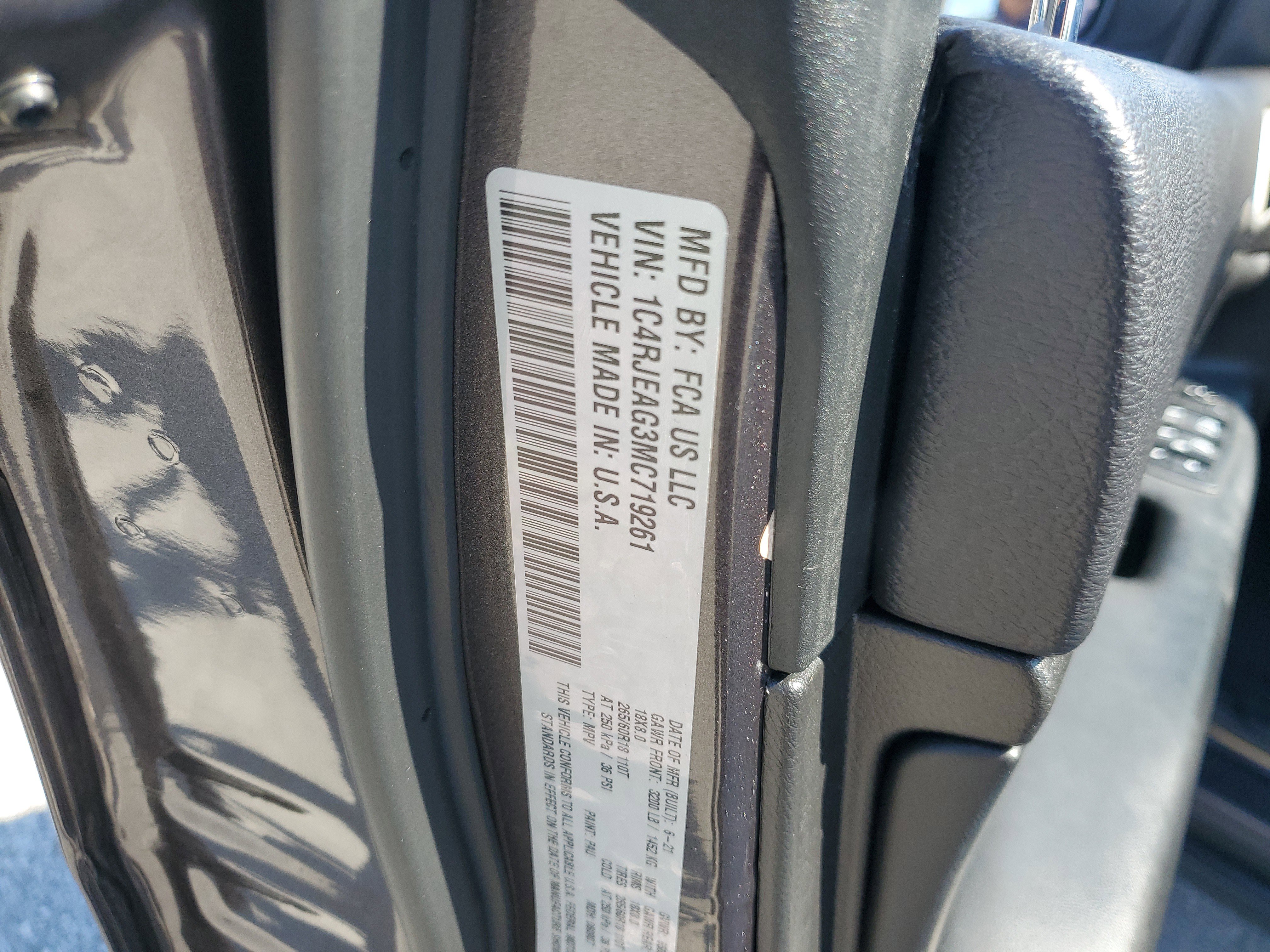 Used 2021 Jeep Grand Cherokee Laredo image 26