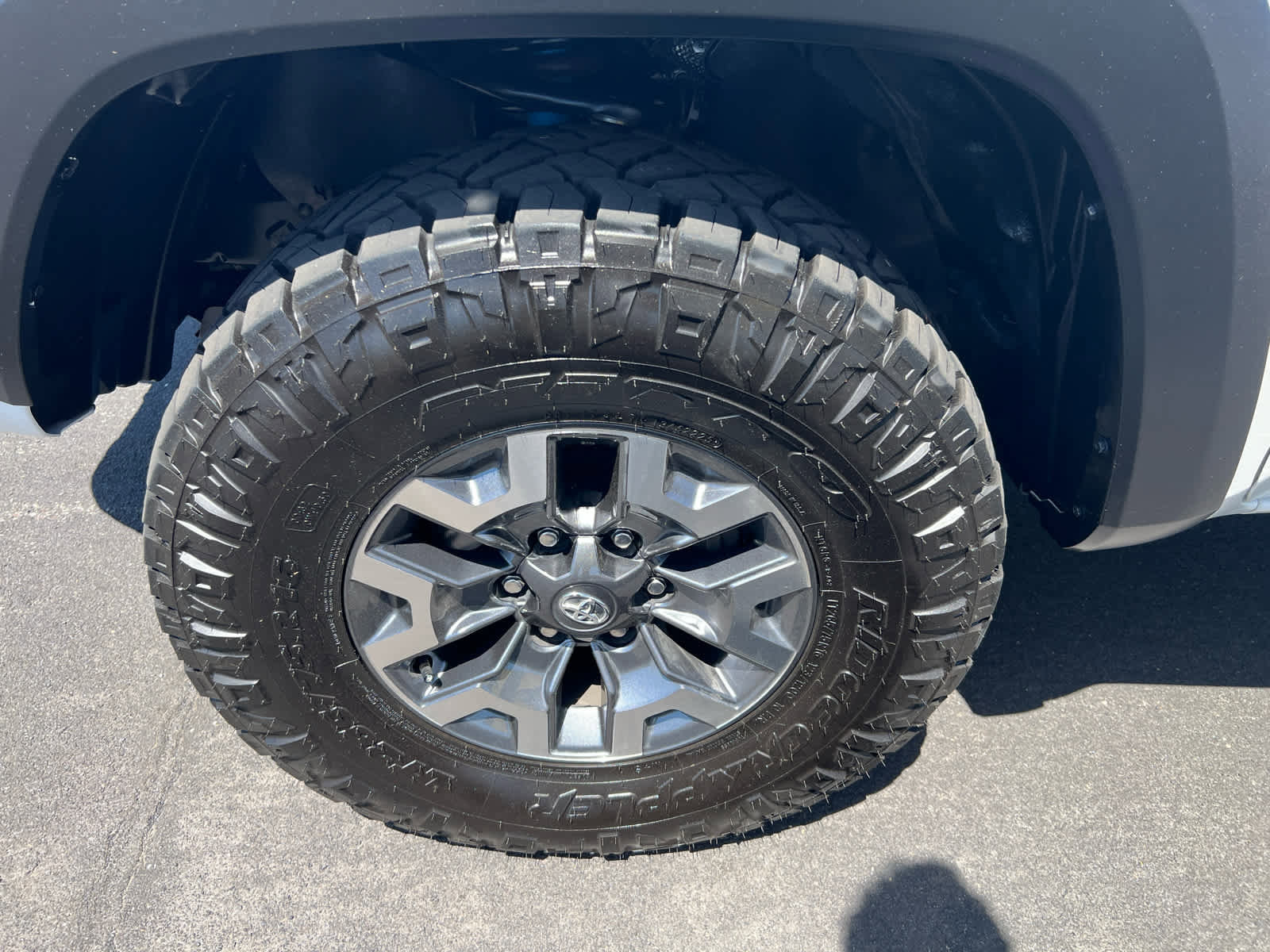 Certified 2023 Toyota Tacoma TRD Off-Road AWD/4WD image 6