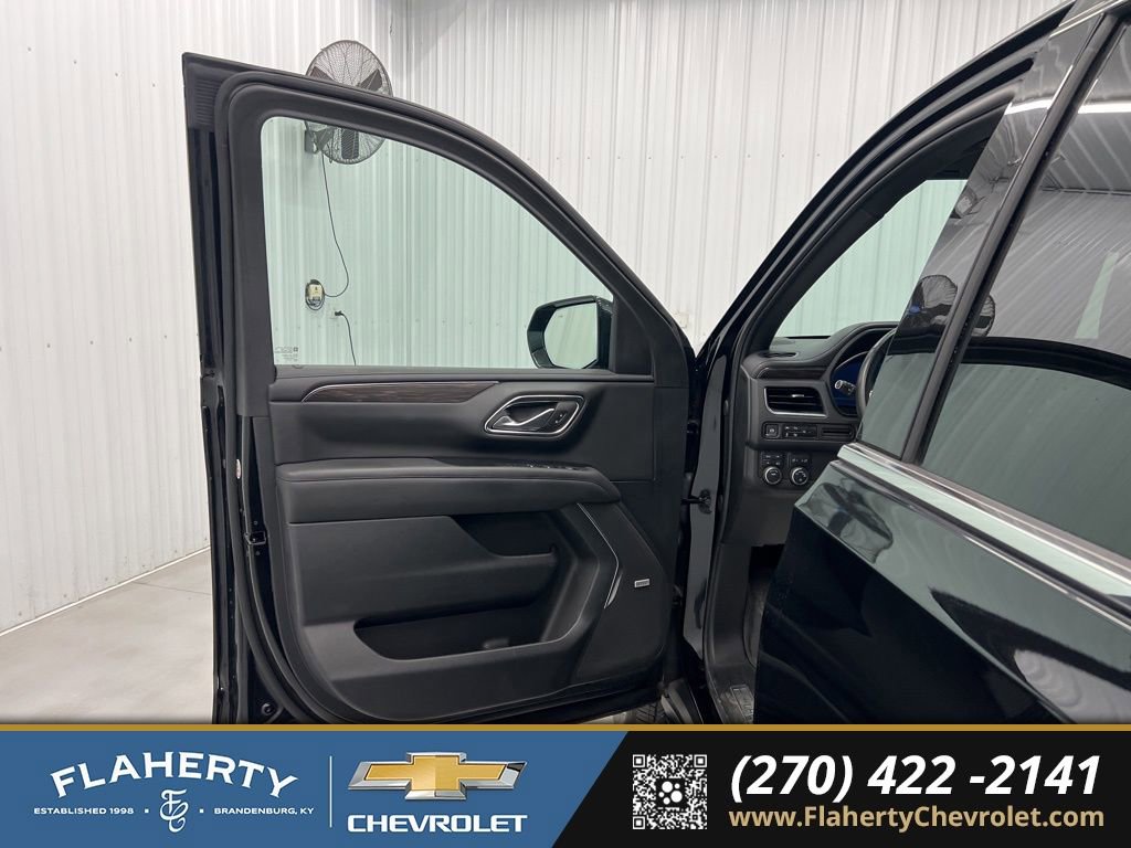 Used 2024 Chevrolet Tahoe LT w/ LT Signature Plus Package image 8