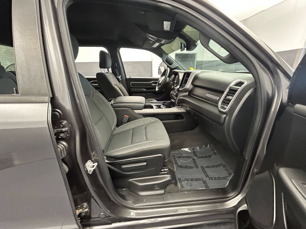 Used 2021 RAM 1500 Big Horn AWD/4WD image 33