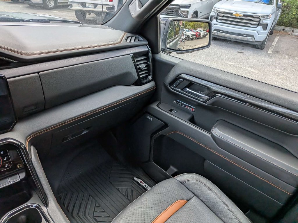 Used 2024 GMC Sierra 1500 AT4 w/ AT4 Premium Package AWD/4WD image 17