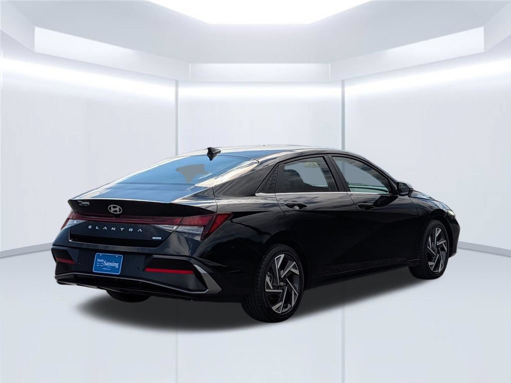 Used 2024 Hyundai Elantra Limited FWD image 6