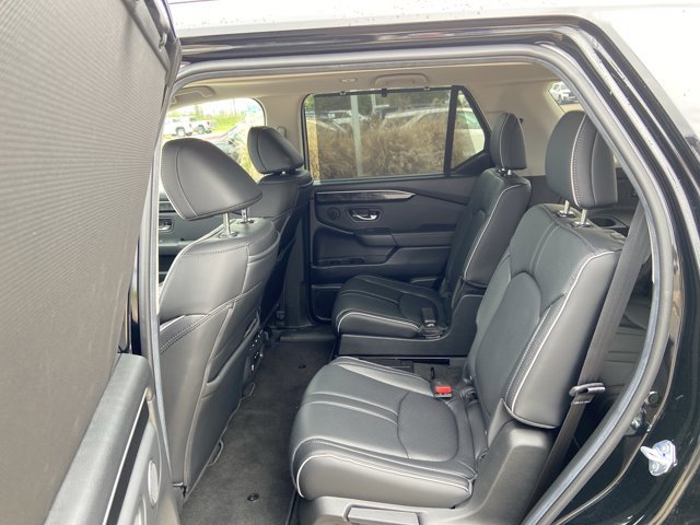 Used 2025 Honda Pilot Elite image 48