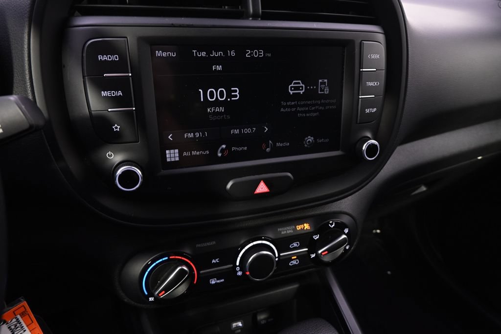 Used 2025 Kia Soul LX w/ LX Technology Package FWD image 27