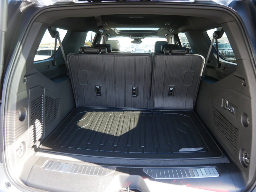 New 2026 GMC Yukon XL Denali w/ Sun & Power Step Package AWD/4WD image 5