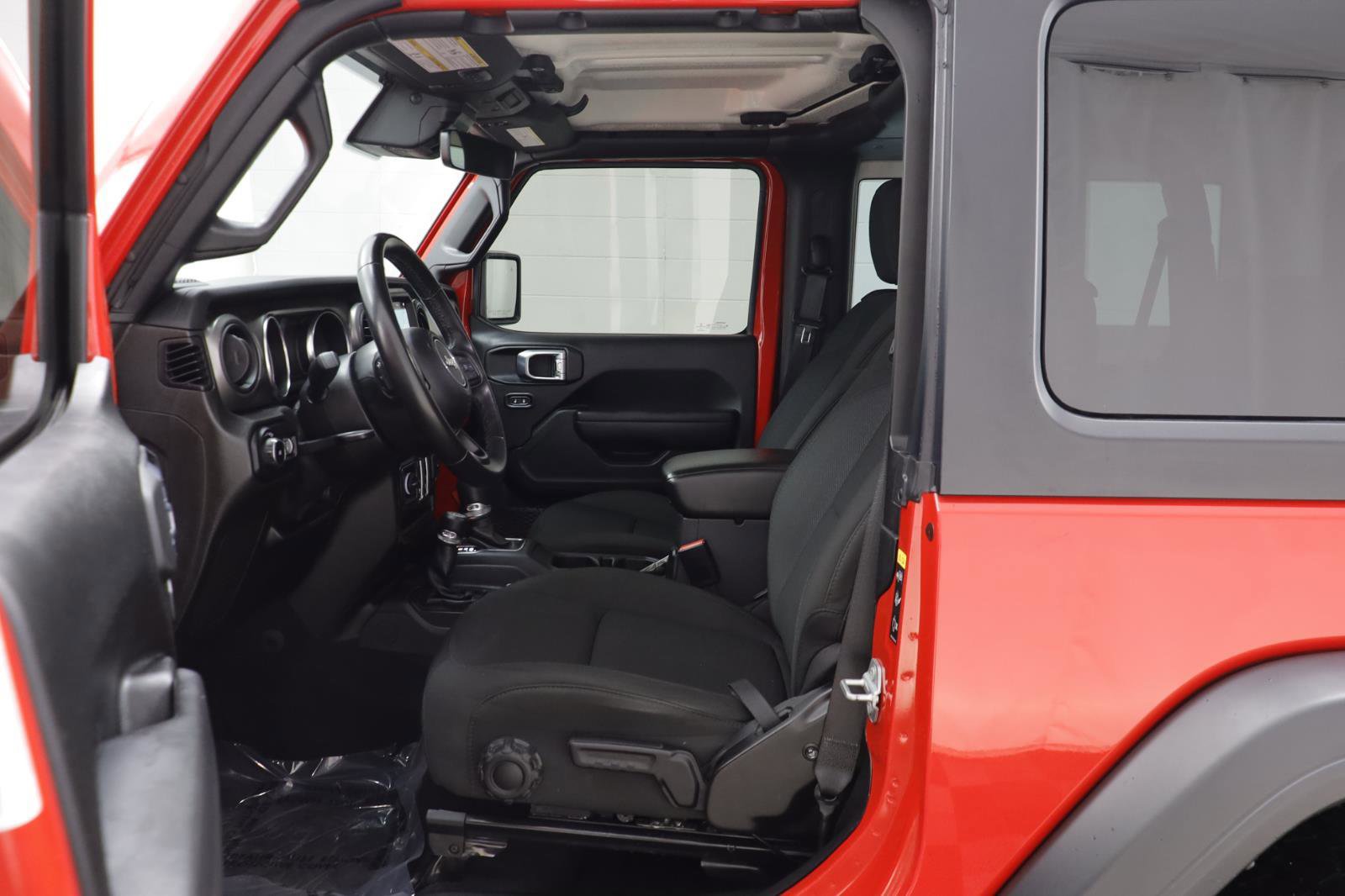 Used 2021 Jeep Wrangler Sport S image 5