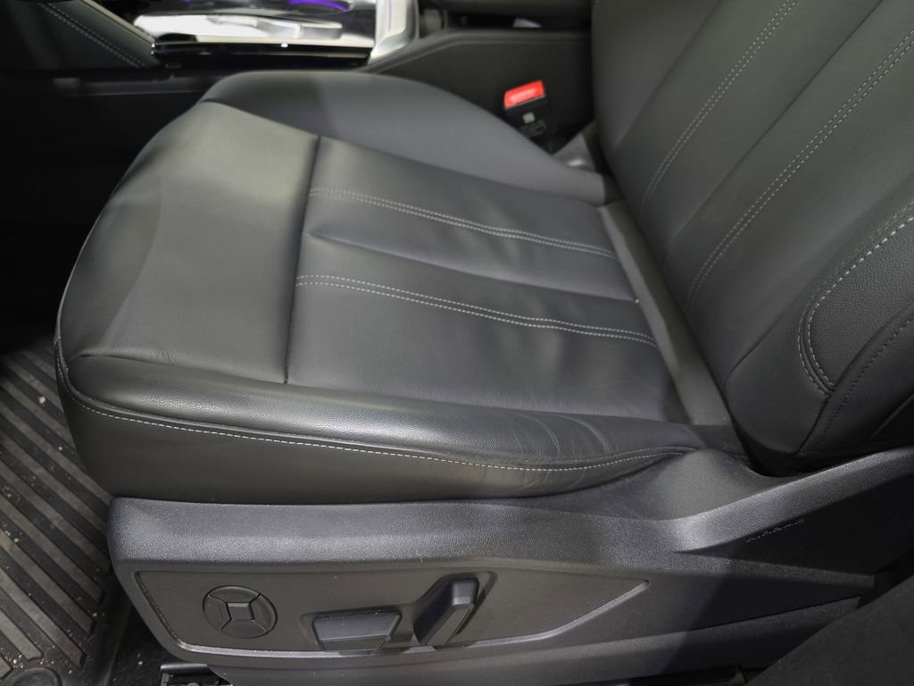 Certified 2025 Audi Q5 Premium w/ Premium Plus AWD/4WD image 27