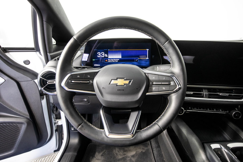 Used 2025 Chevrolet Equinox EV LT w/ Comfort Package FWD image 18