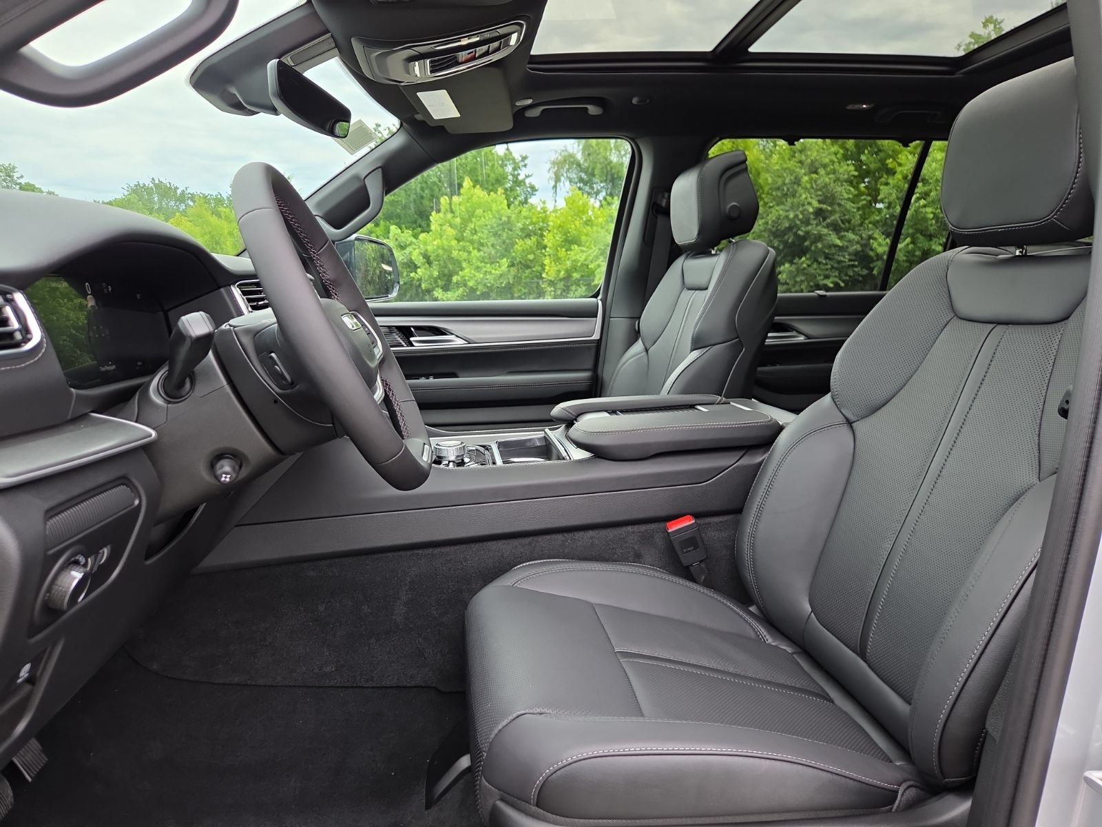 New 2026 Jeep Grand Wagoneer Limited AWD/4WD image 15