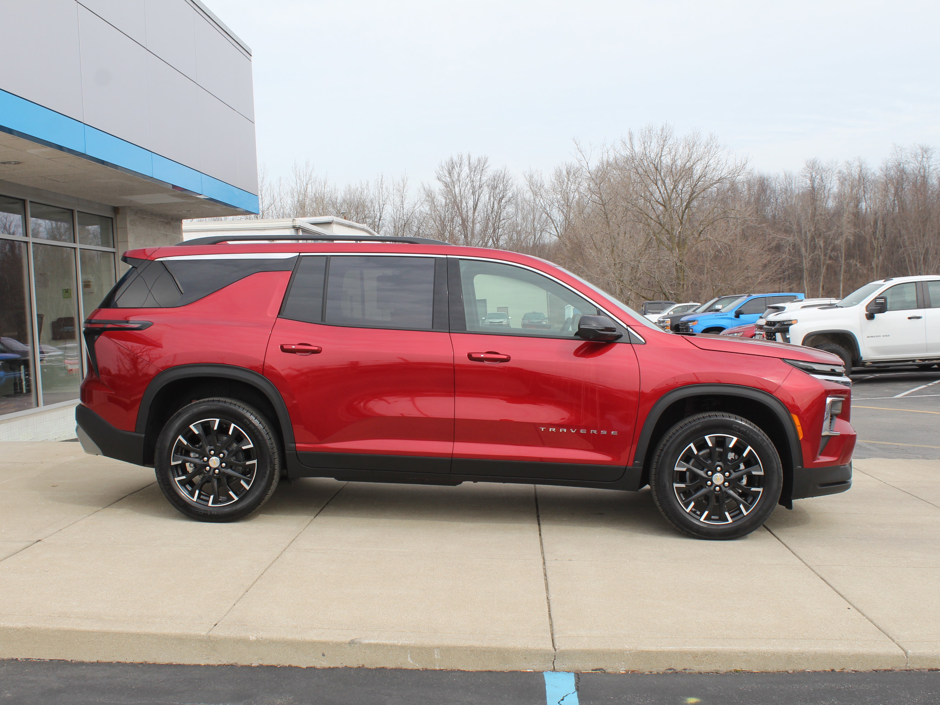 New 2026 Chevrolet Traverse LT w/ Sun and Wheel Package image 3