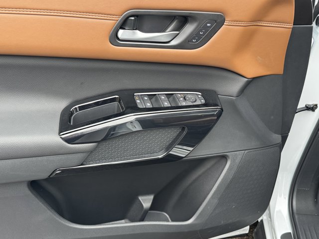 New 2026 Nissan Pathfinder Platinum w/ Cargo Package image 33