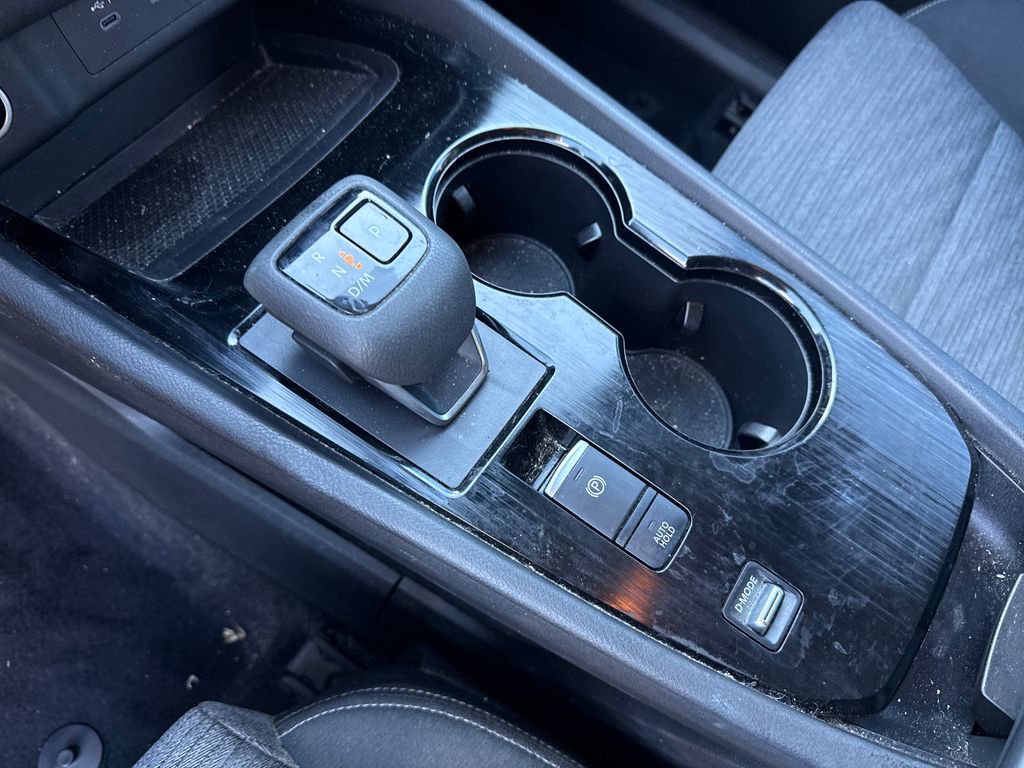 Used 2023 Nissan Rogue SV image 28