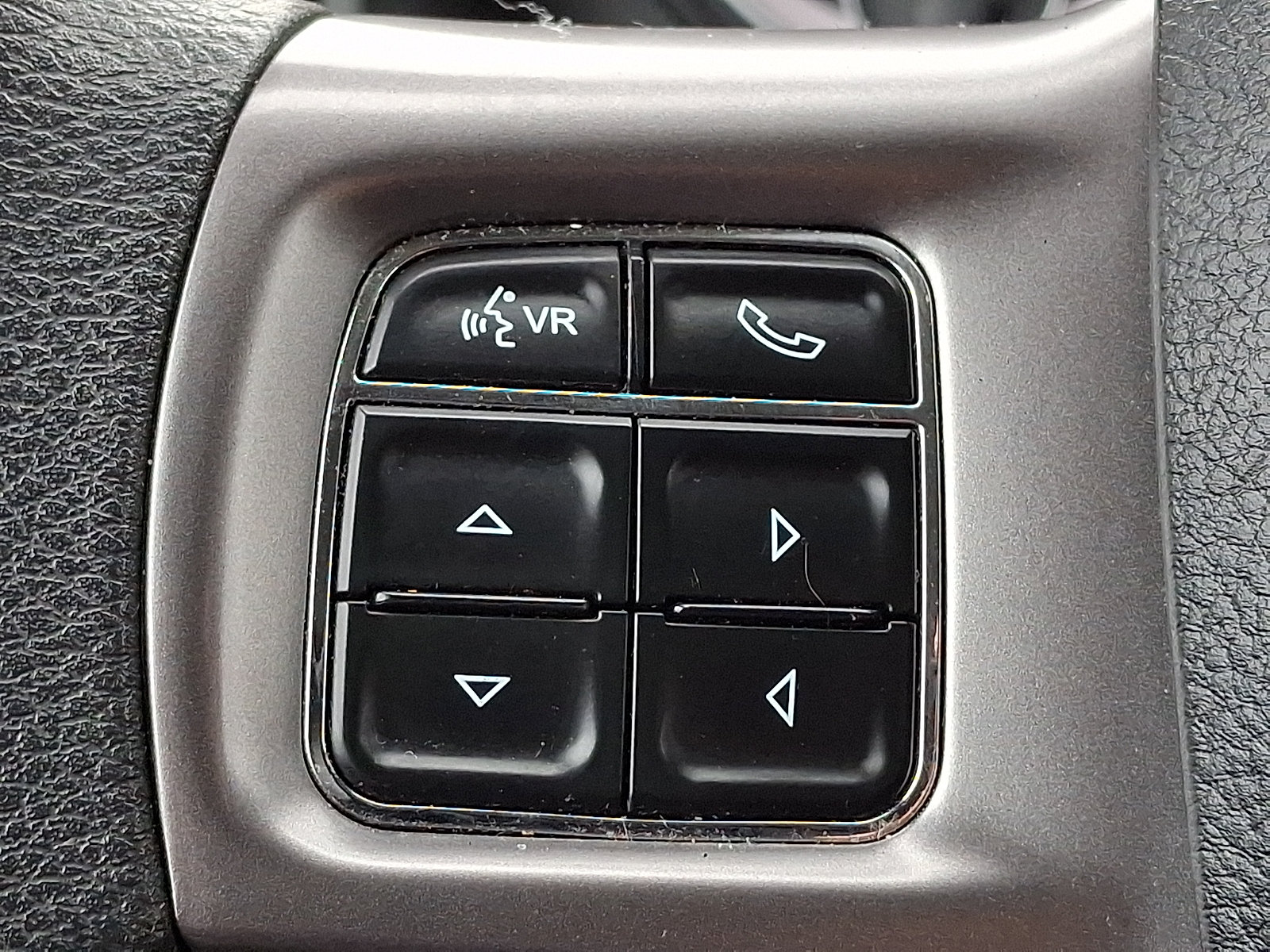 Used 2024 RAM 1500 Classic SLT AWD/4WD image 20
