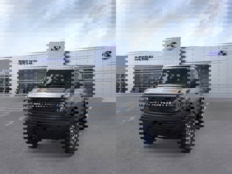 New 2025 Ford Bronco 4-Door image 2