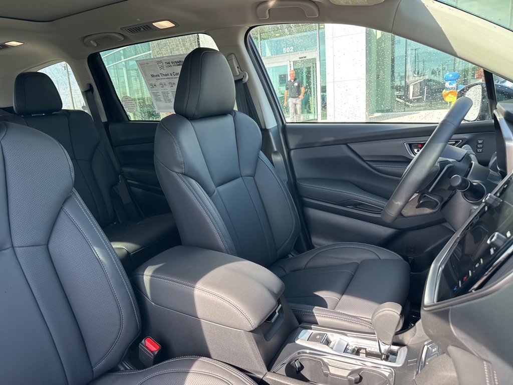 New 2025 Subaru Ascent Limited image 7