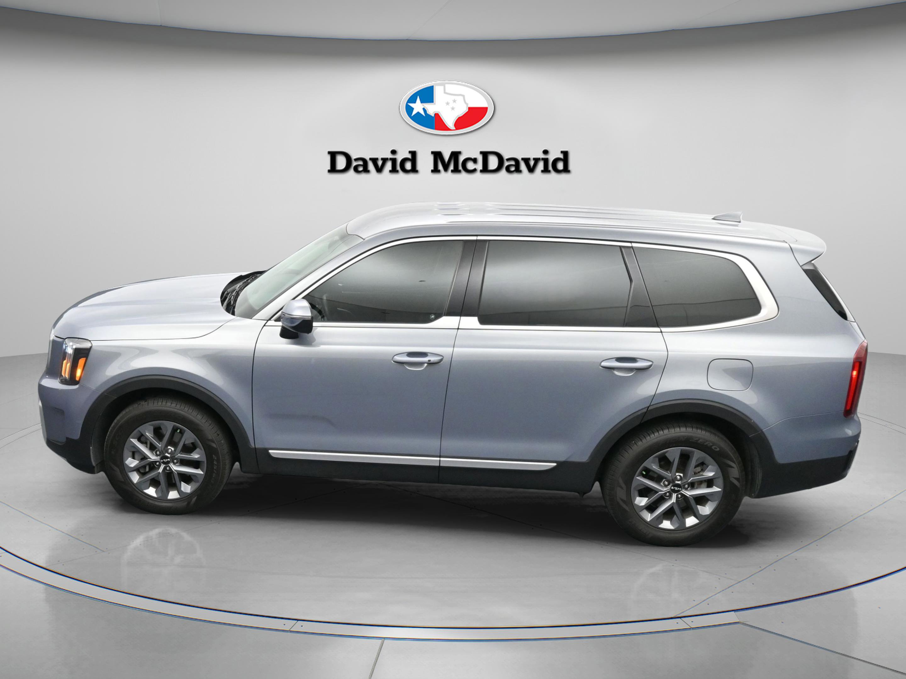 Used 2024 Kia Telluride LX image 6