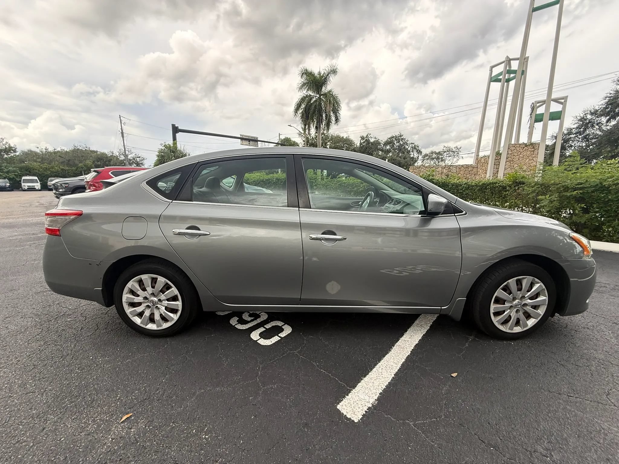 Used 2014 Nissan Sentra SV FWD image 5
