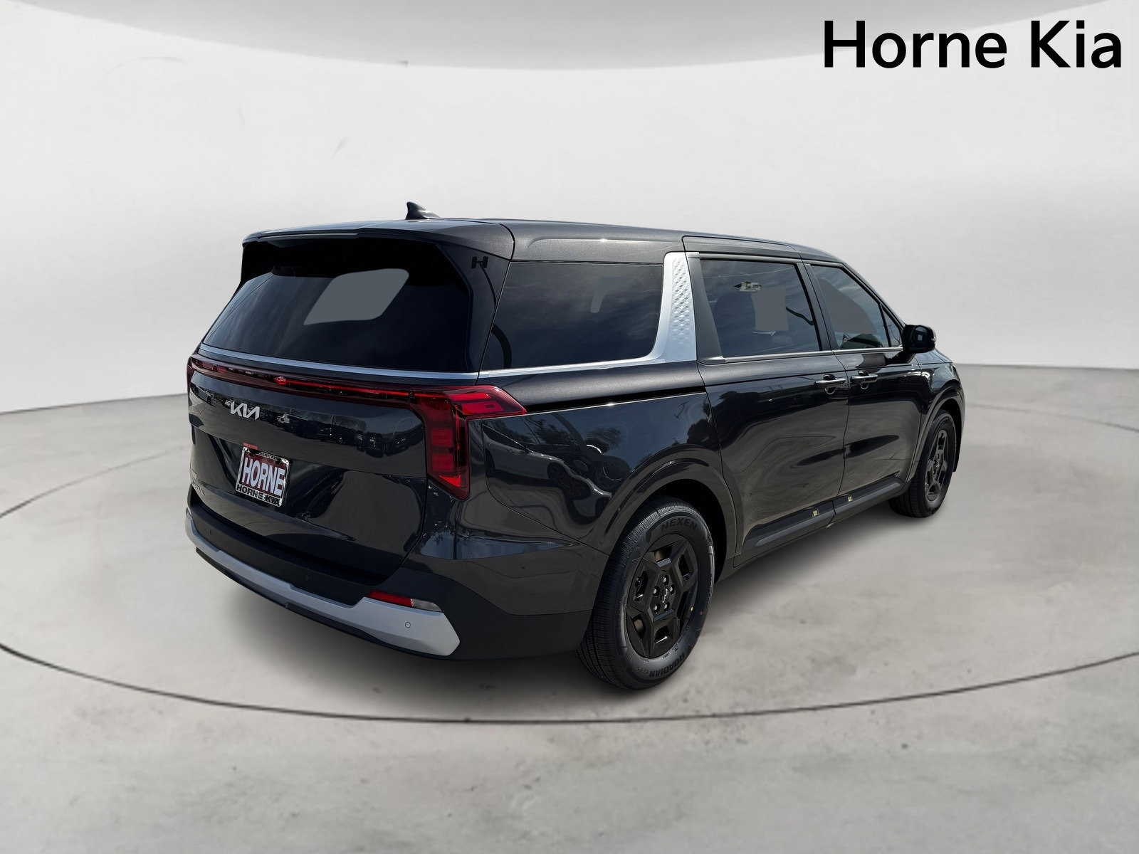 New 2026 Kia Carnival LX image 4