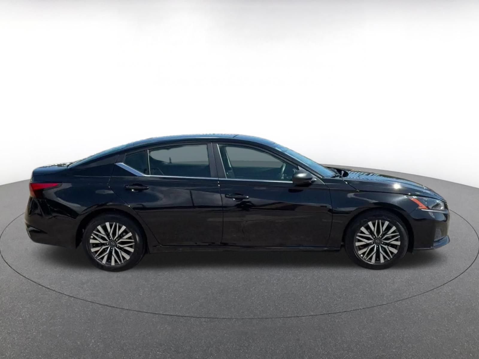 Used 2026 Nissan Altima 2.5 SV FWD image 15