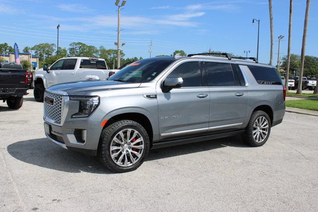 Used 2021 GMC Yukon XL Denali w/ Denali Premium Package AWD/4WD image 5