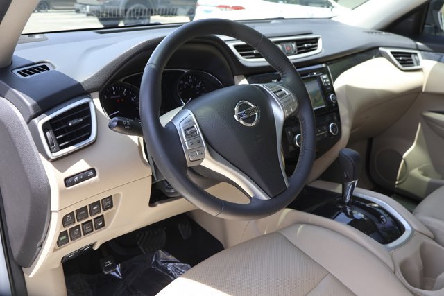 Used 2016 Nissan Rogue SL w/ SL Premium Package AWD/4WD image 10