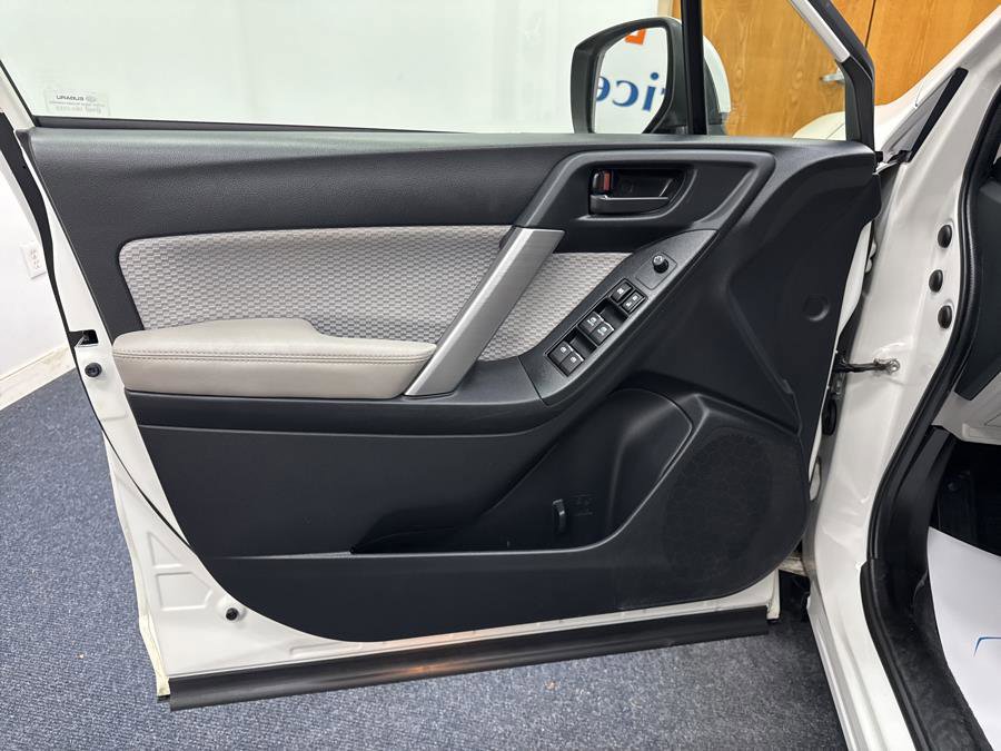 Used 2018 Subaru Forester 2.5i Premium w/ All-Weather Package image 5