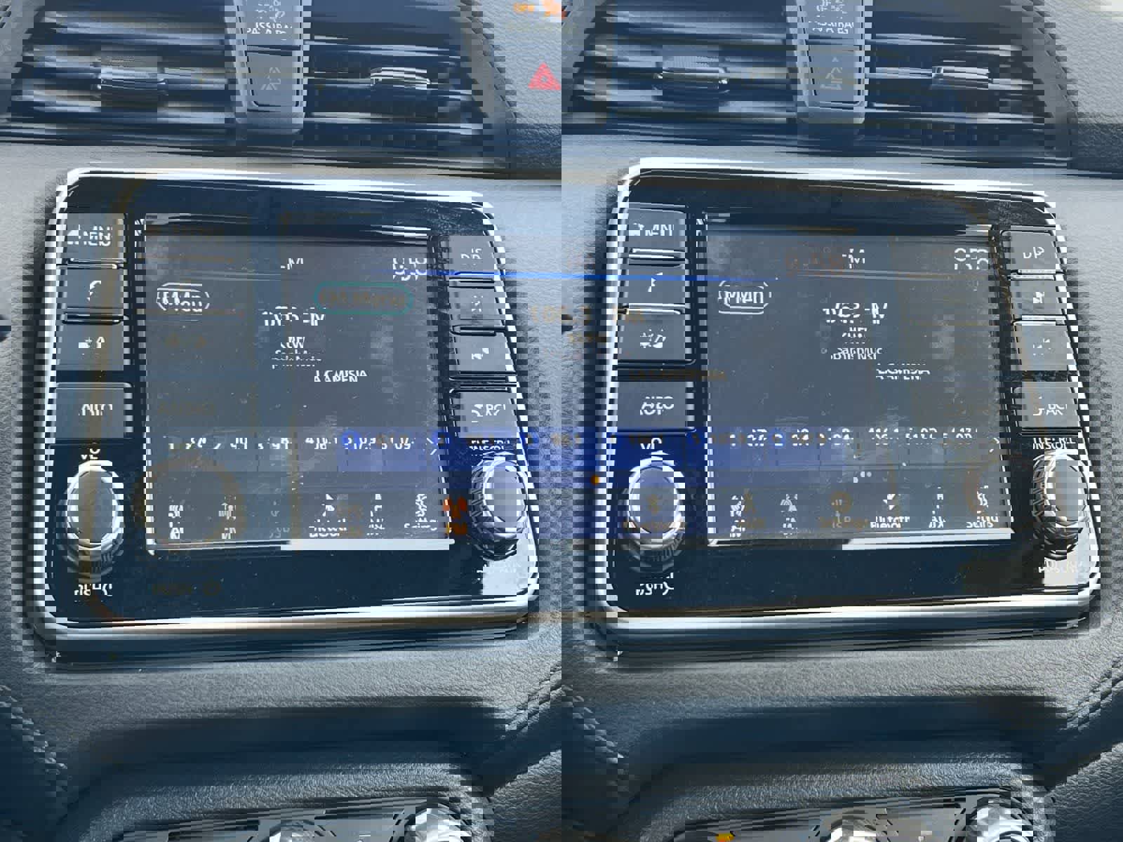 Used 2025 Nissan Versa S w/ Trunk Package image 18