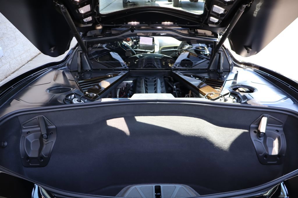 Used 2020 Chevrolet Corvette Stingray Premium Cpe w/ 3LT Preferred Equipment Group RWD image 32