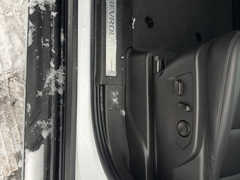 Used 2024 Chevrolet Tahoe LT w/ LT Signature Package image 15