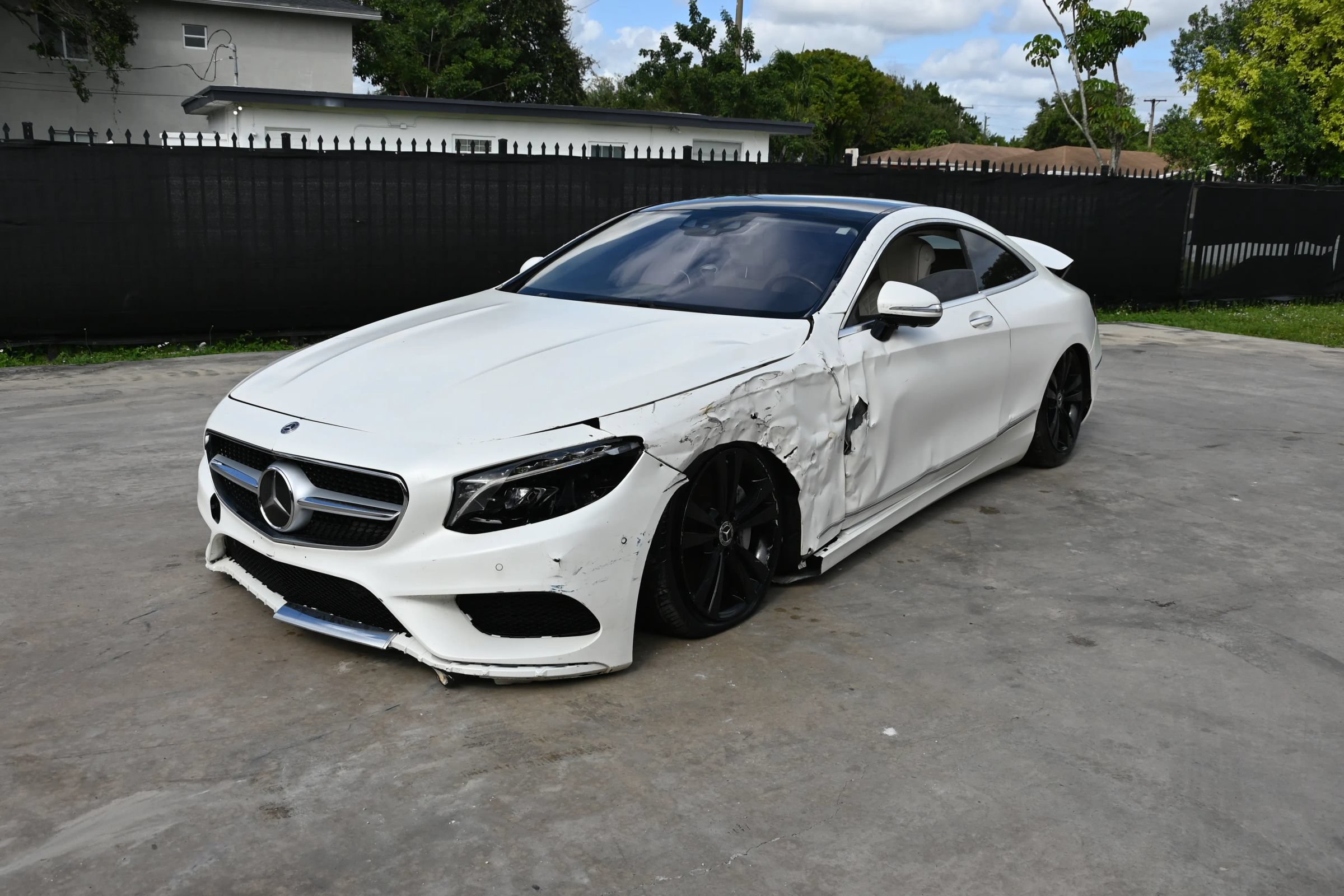 Used 2019 Mercedes-Benz S 560 4MATIC Coupe w/ Premium 1 Package image 2