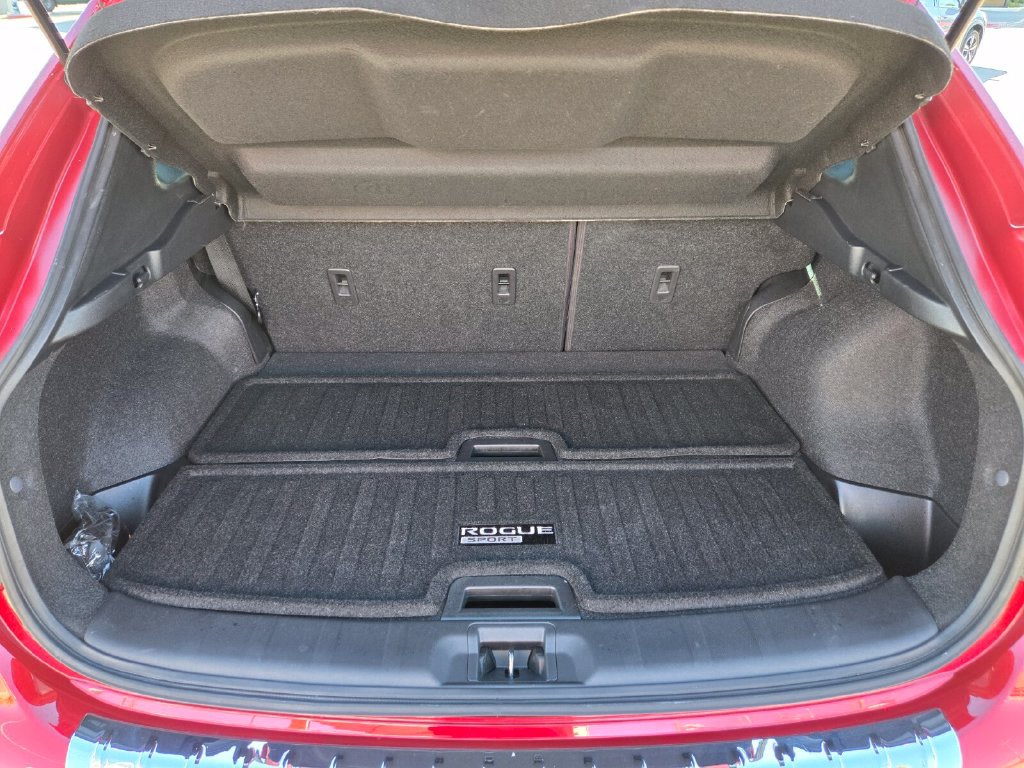 Certified 2022 Nissan Rogue Sport SV AWD/4WD image 19