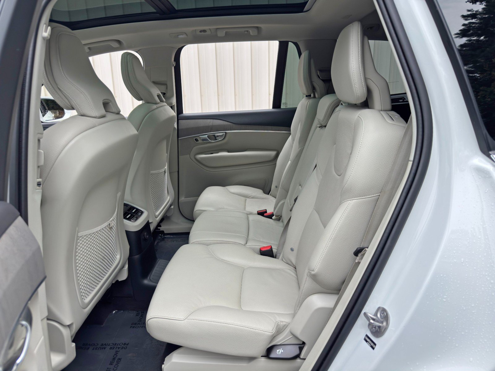 Used 2025 Volvo XC90 T8 Plus AWD/4WD image 44