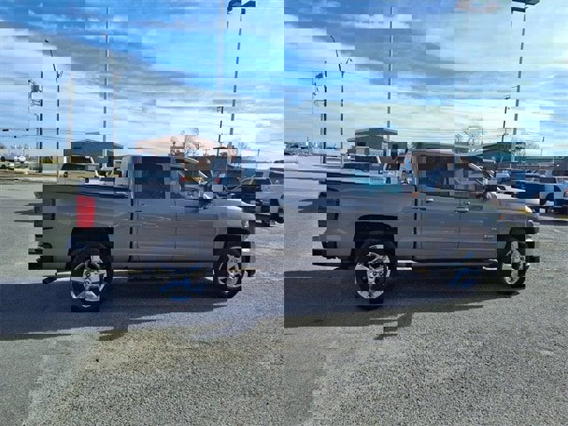 Used 2017 Chevrolet Silverado 1500 LT w/ Texas Edition image 23