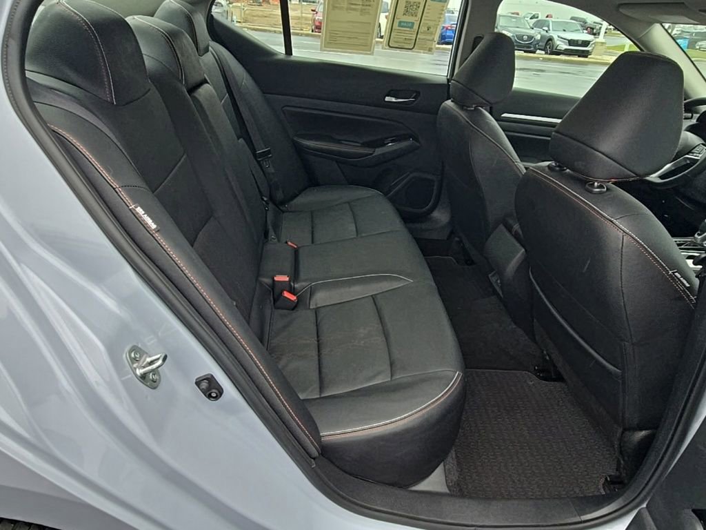 Used 2025 Nissan Altima 2.5 SR w/ SR Premium Package image 29