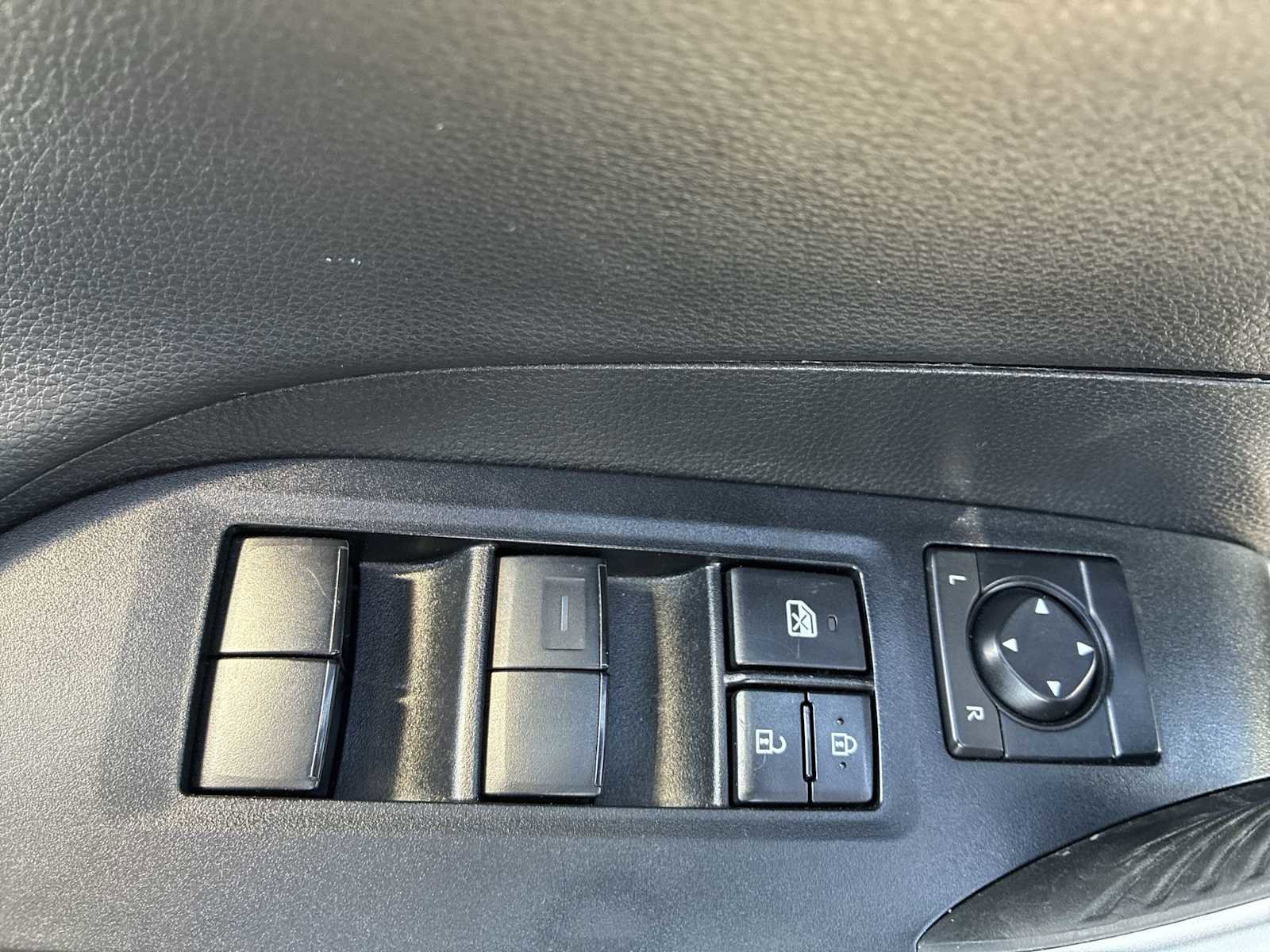 Used 2021 Toyota RAV4 TRD Off-Road AWD/4WD image 15