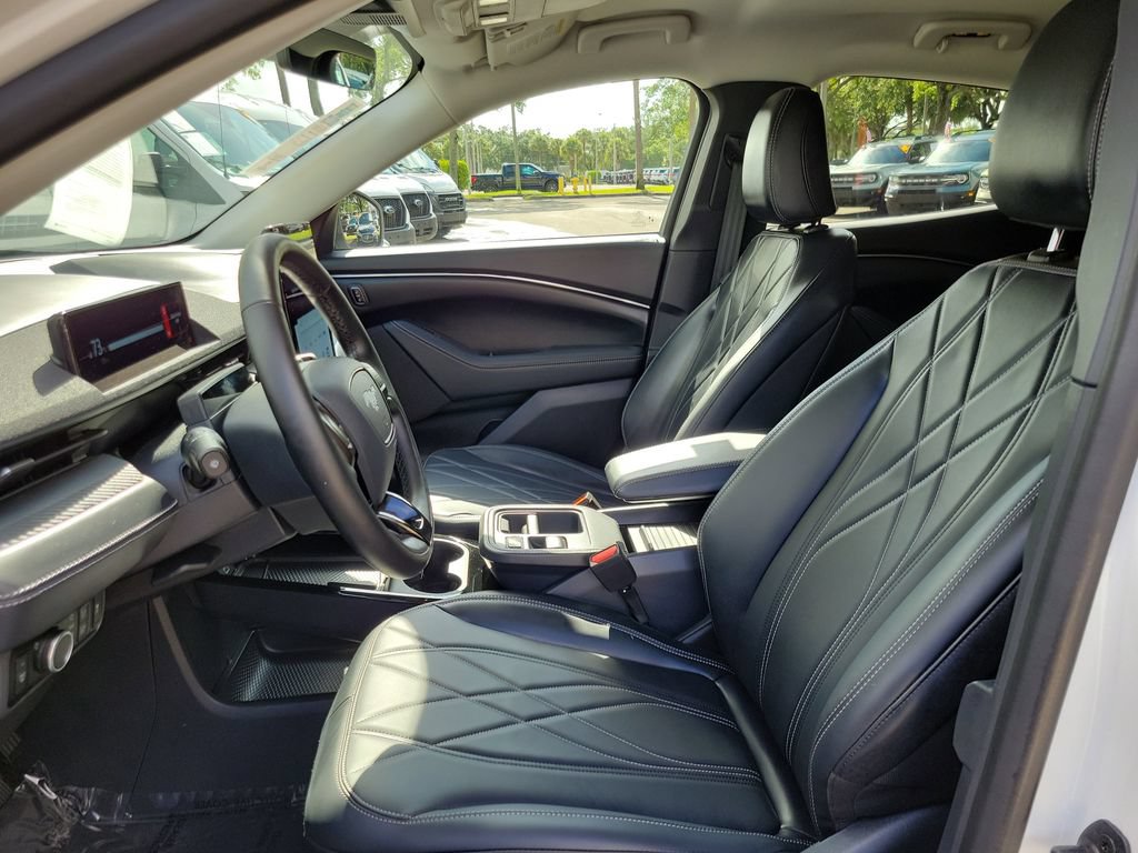 Certified 2025 Ford Mustang Mach-E Select RWD image 15