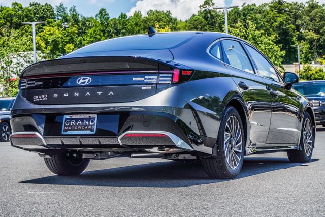 New 2026 Hyundai Sonata Limited FWD image 13
