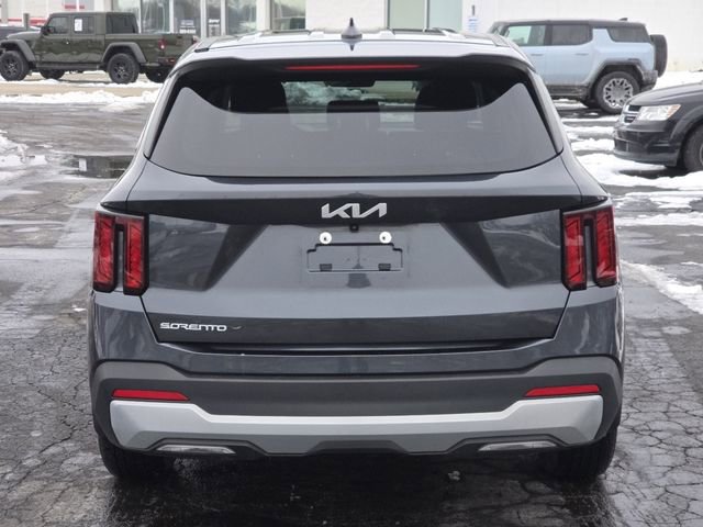 Used 2024 Kia Sorento LX image 18
